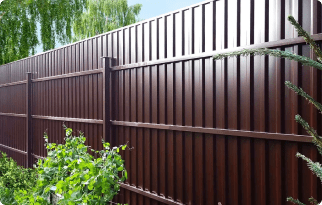 Забор из металлопрофиля