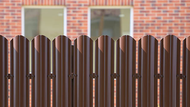 Забор из металлоштакета